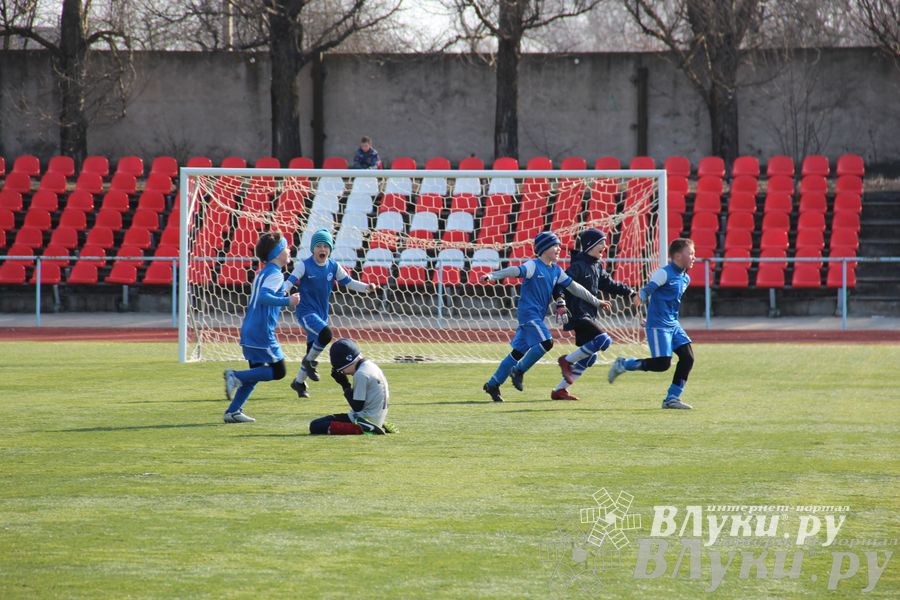 В Великих Луках прошел международный детский турнир по футболу «Наши надежды»