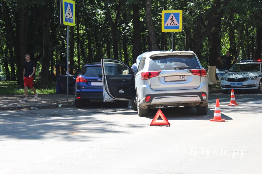 В Великих Луках в ДТП пострадала женщина (ФОТО)