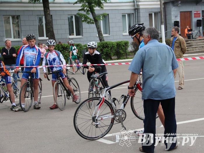 Гонка-критериум по велосипедному спорту