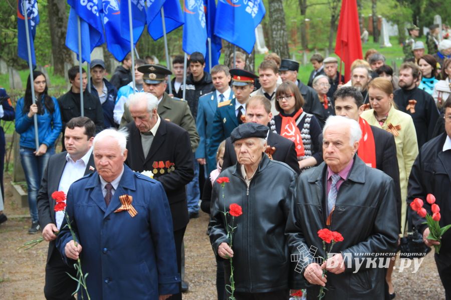 Торжественный митинг на мемориальном воинском захоронении