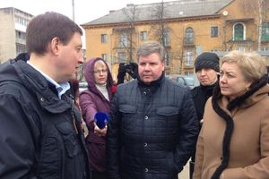 Губернатор осмотрел стройплощадку новой школы на проспекте Гагарина (ФОТО)