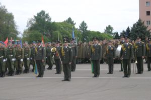 В Великих Луках прошел Военный парад