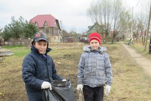 До Лаврино в Великих Луках субботник не дошёл...