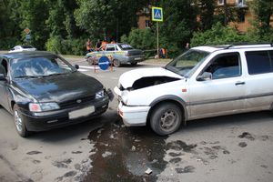 ДТП на Гагарина — частично перекрыты обе полосы (ФОТО)
