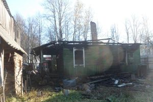 В Невеле сгорел дом из-за неисправной проводки (фото)