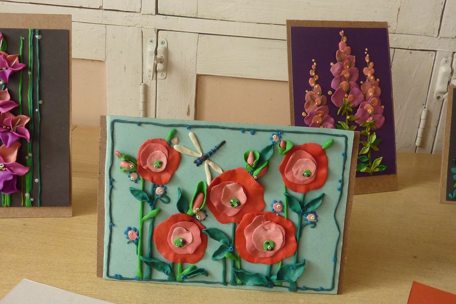 В детской художественной школе прошел мастер-класс «Пластилин. Цветы» (ФОТО)