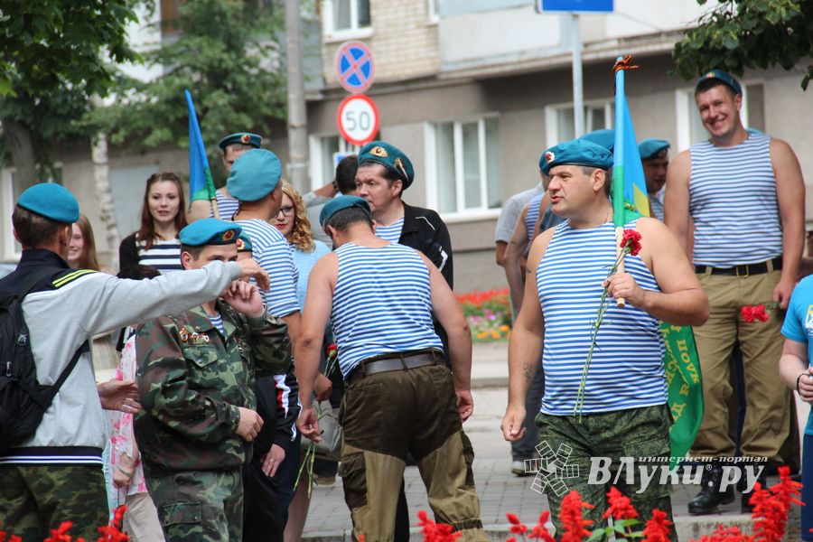 В Великих Луках начались мероприятия, посвященные Дню ВДВ (ФОТО)