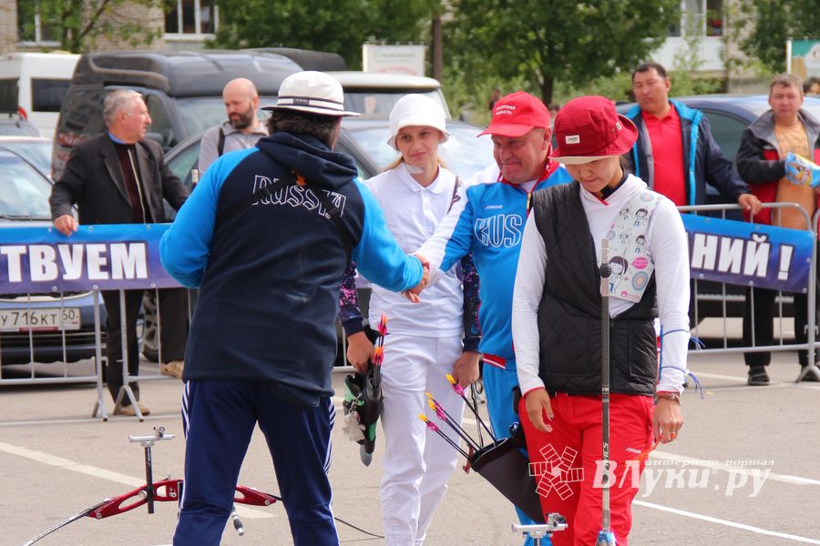 В Великих Луках проходит Чемпионат России по стрельбе из лука (ФОТО)