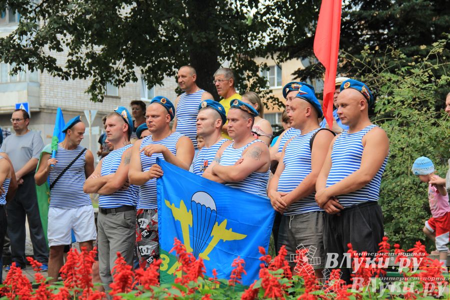 День ВДВ в Великих Луках