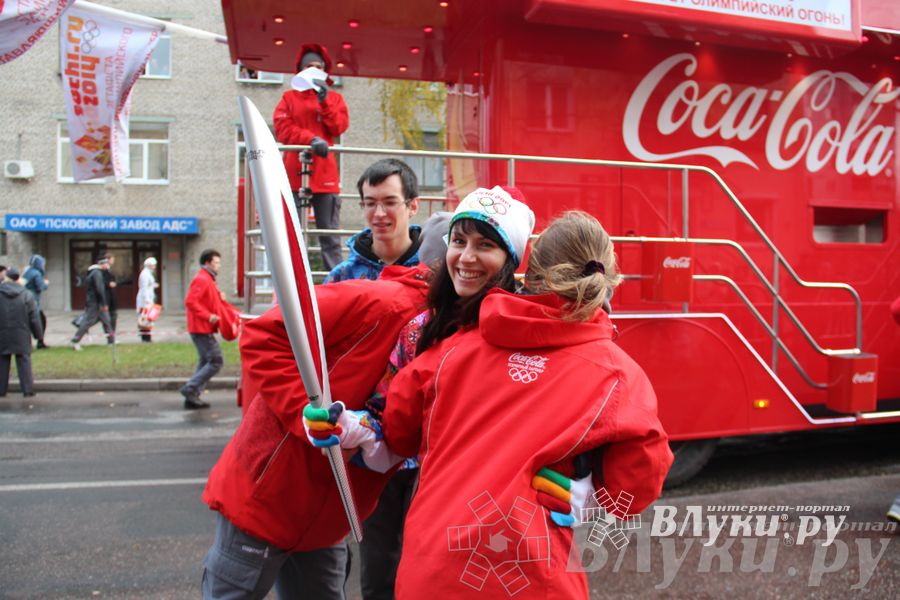 Эстафета Олимпийского огня в Изборске и Пскове