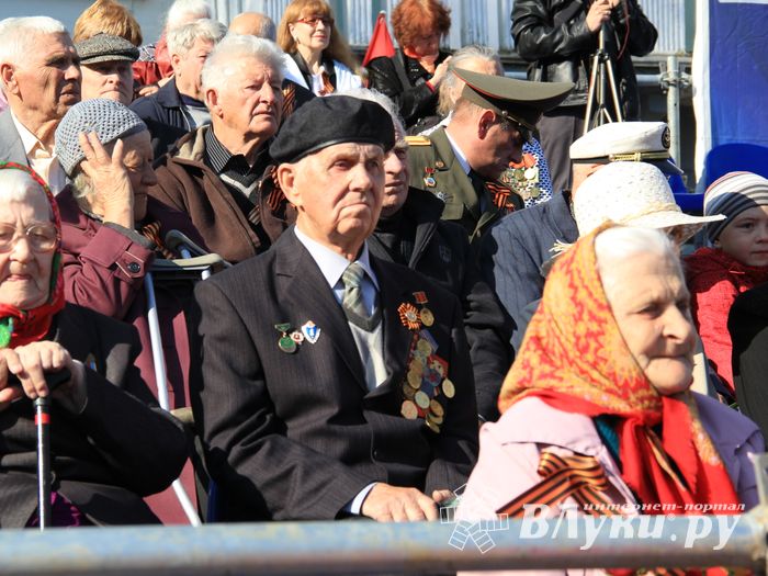Великие Луки отмечают День Победы