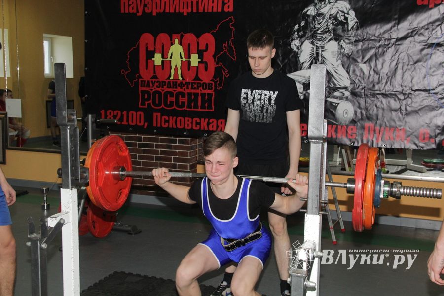 Самые сильные великолучане встретились в «Арене» (ФОТО)