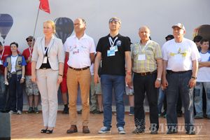 В Великих Луках открылась Международная юбилейная встреча воздухоплавателей (фото)
