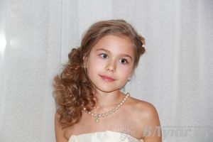 Фотосессия финалисток конкурса «Маленькая красавица Великие Луки 2014»