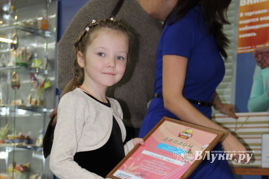 Названа победительница конкурса «Маленькая Красавица Великие Луки 2013»
