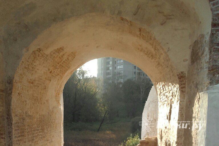 Долгожданные дорожки появились в Великолукской крепости (ФОТО)