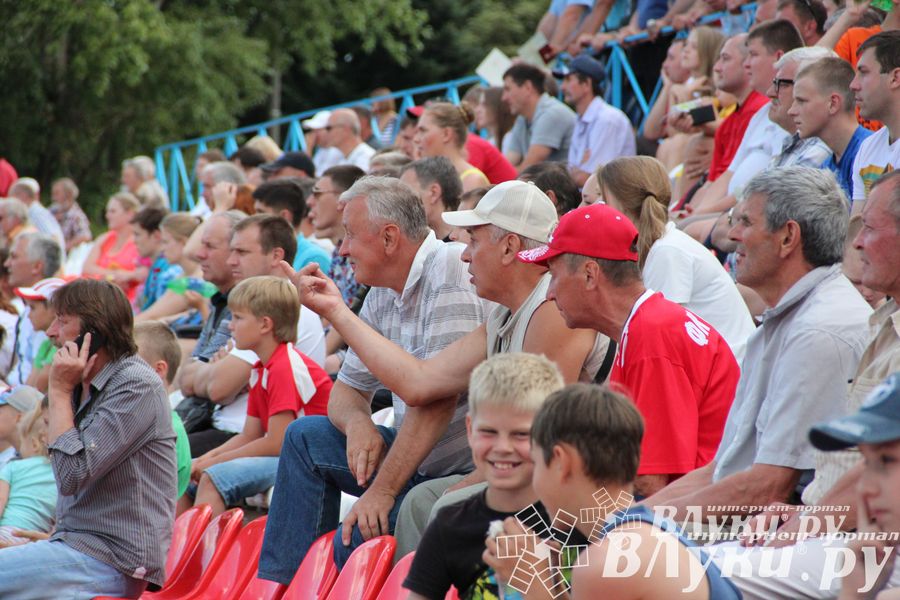 В Великих Луках состоялся матч «Луки-Энергия» — «Звезда» (Санкт-Петербург)