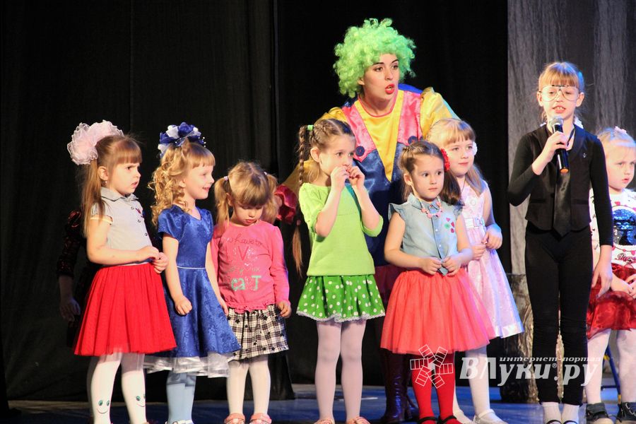 В ГДК им. Ленина состоялся концерт самых юных артистов (ФОТО)