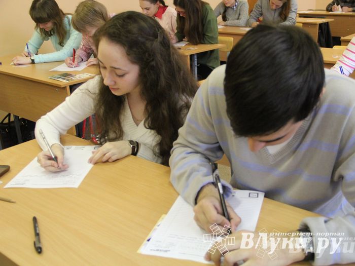 В Великих Луках написали тотальный диктант