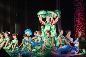 Юные артисты ГДК им. Ленина поздравили мам с праздником (ФОТО)