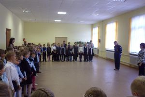 В Великих Луках ГИБДД напоминает детям правила безопасного поведения на дороге