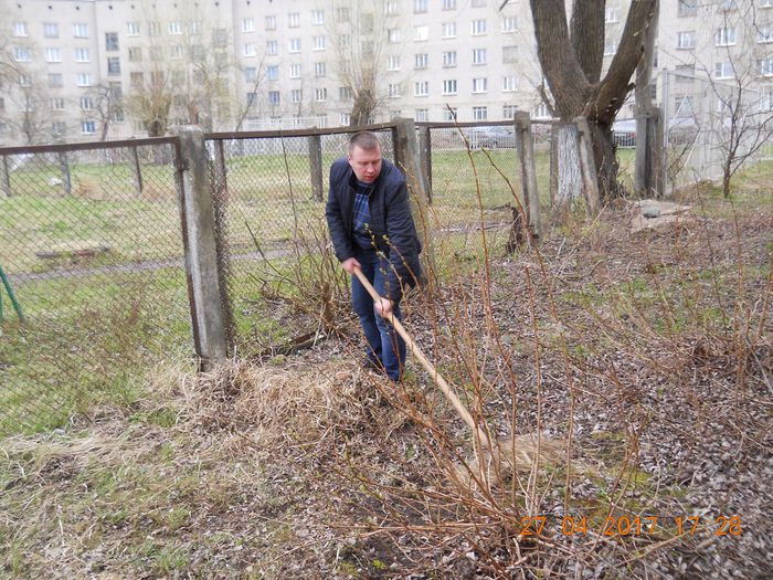 Детский сад №23 провел субботник (ФОТО)