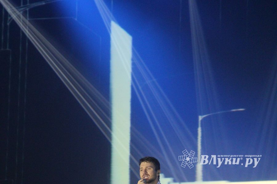 В Великих Луках состоялся концерт Сергея Лазарева