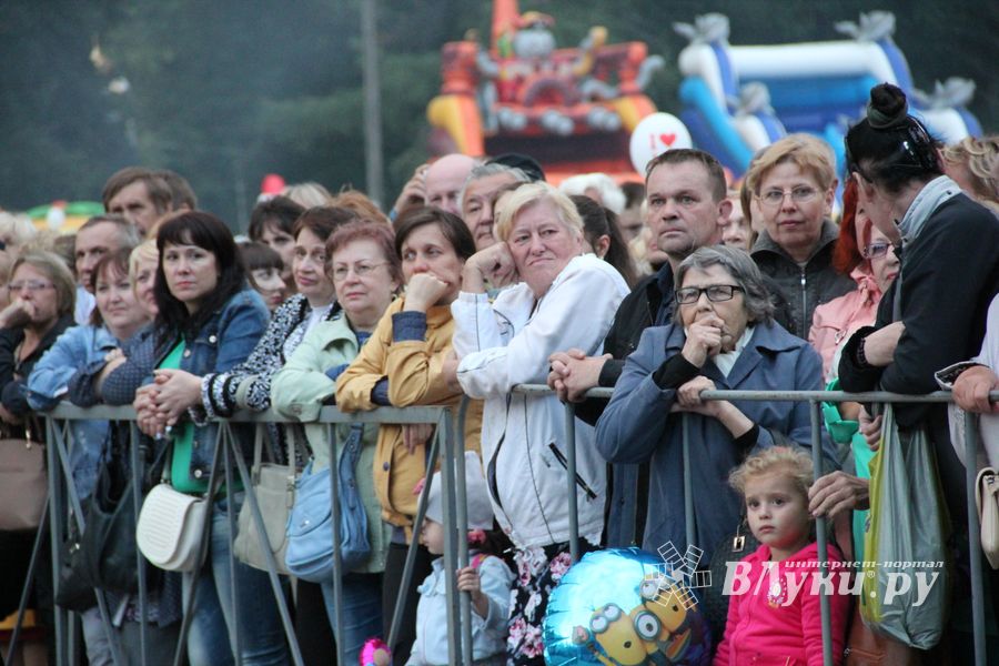 День города: концерт, аэростаты и салют (ФОТО)