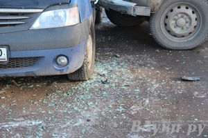 В Великих Луках столкнулись три автомобиля (ФОТО)