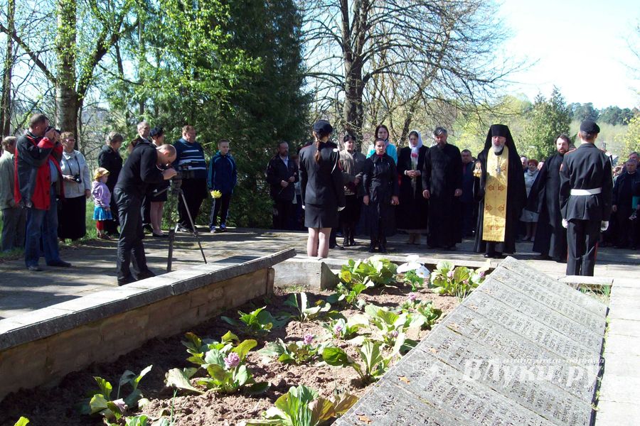 Праздник фронтовой поэзии проходит в Великолукском районе