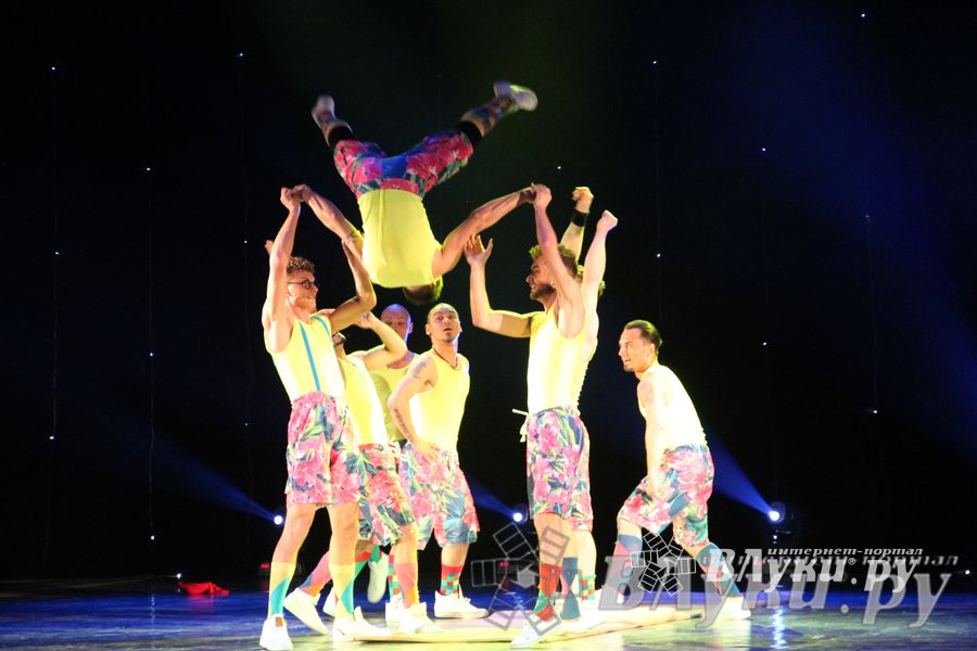 В Великих Луках состоялся концерт балета TODES