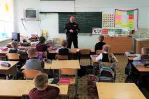 В Великолукском районе водителей призвали беречь самое дорогое (ФОТО)