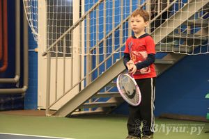 В Великих Луках прошло Первенство по большому теннису (фото)
