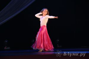 В ДК ЛК прошел музыкально-танцевальный спектакль «Босиком по млечному пути» (фото)