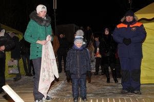 Великолучане с радостью совершили омовение в Крещенской купели (ФОТО)