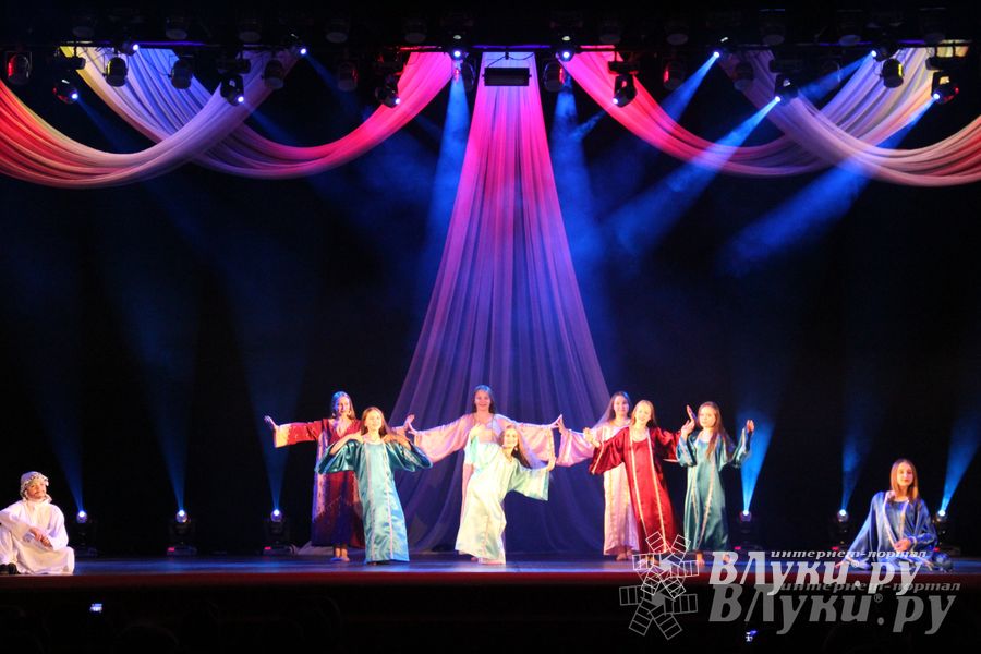  В ДК ЛК проходит четвертый ежегодный фестиваль танца (фото)