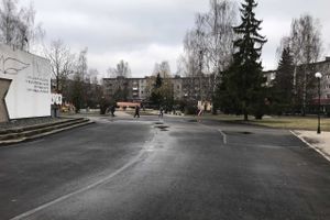 На площади Калинина появился новый асфальт (ФОТО)