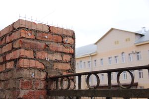 Продолжается благоустройство территории больницы (ФОТО)