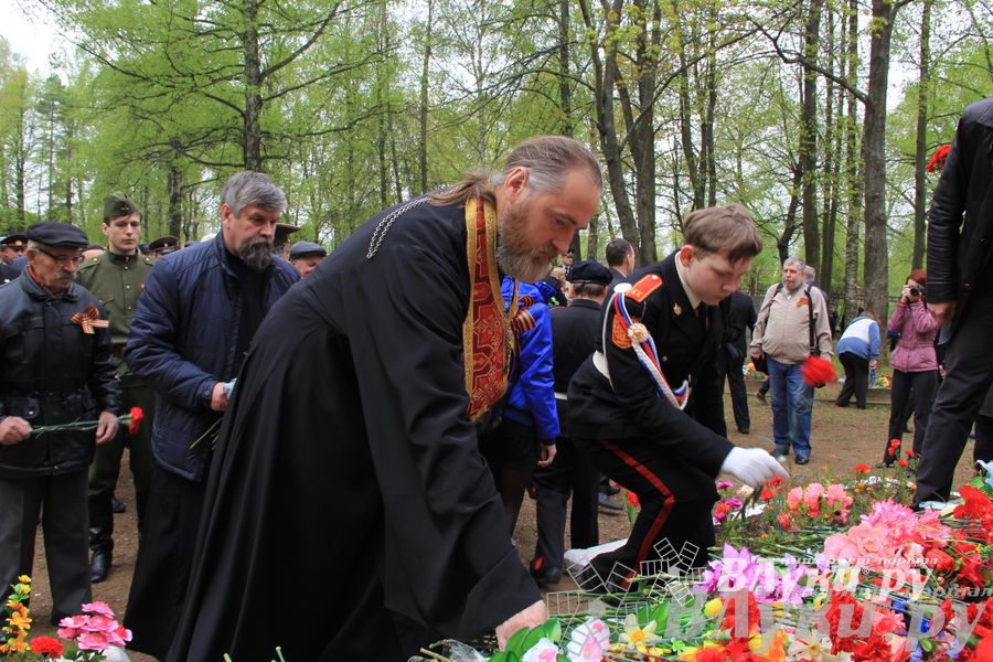 В Великих Луках почтили память погибших в Великой Отечественной войне