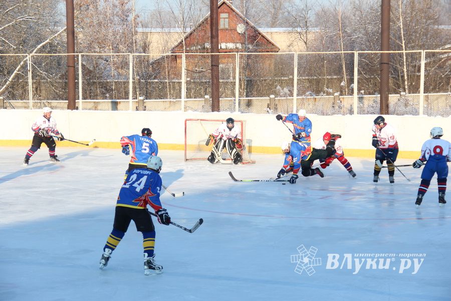 Великолукские хоккеисты разгромили гостей (фото)