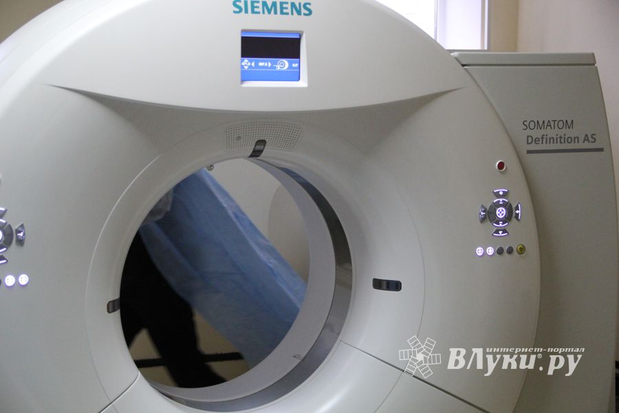 Андрей Турчак велел наладить работу томографа и улучшить вентиляцию в палатах Великолукской межрайонной больницы