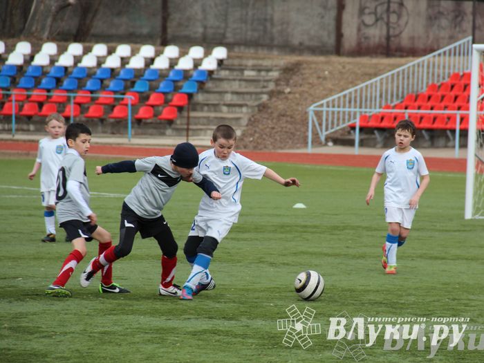 В Великих Луках прошел международный детский турнир по футболу «Наши надежды»