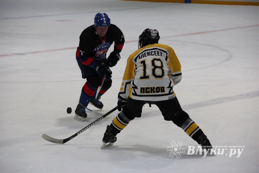 Великолукский «Экспресс» одержал победу в игре с псковскими «Медведями» (ФОТО)