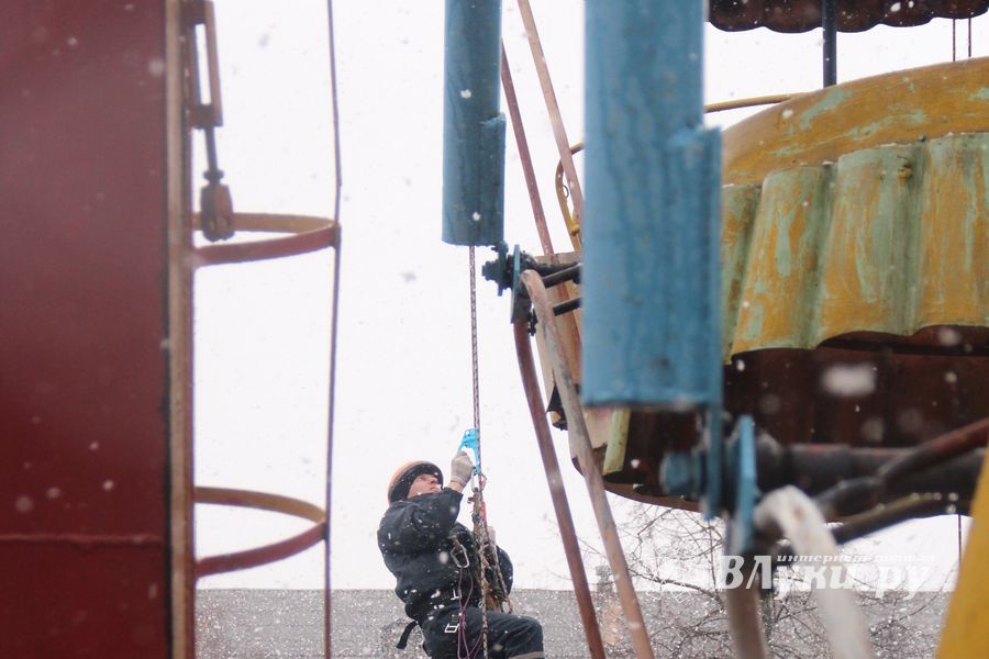 В Великих Луках сожгли Масленицу (фото)