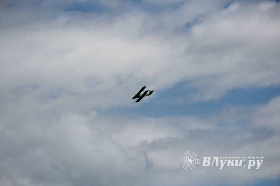 В Великих Луках проходит 7-й Фестиваль авиамодельного спорта (ФОТО)