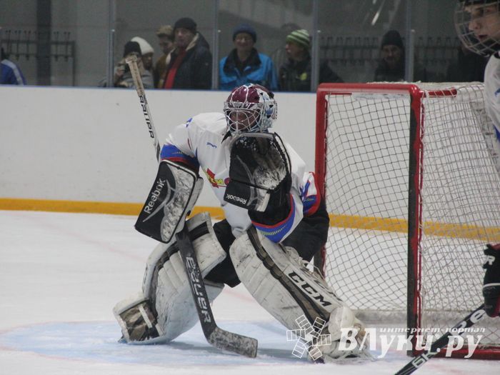 В Великих Луках сторатовал Открытый Чемпионат города по хоккею (ФОТО)