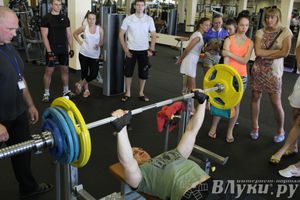 Народный жим в «С-Фитнес»