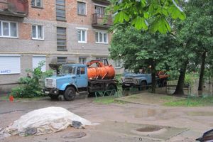 Выявлен самый затопленный двор в Великих Луках (ФОТО)