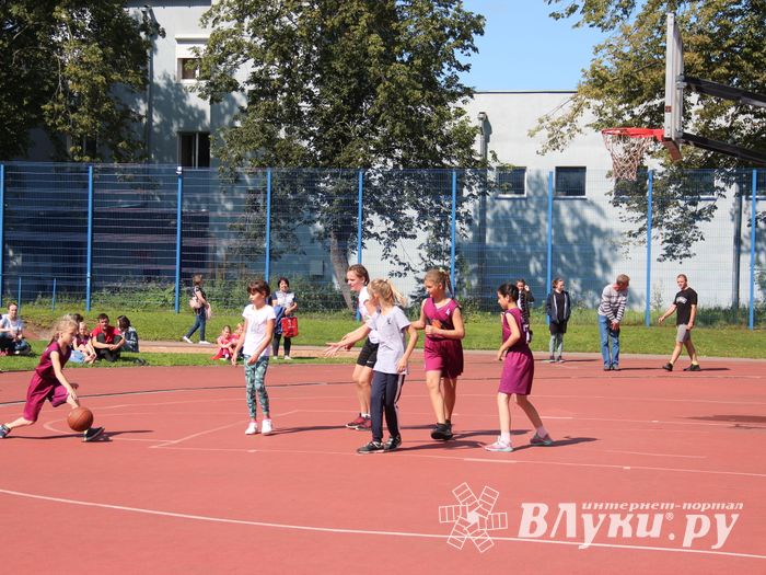 Спортивними мероприятиями отметили День физкультурника в Великих Луках (ФОТО)