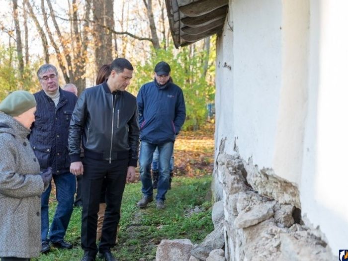 Михаил Ведерников поддержал необходимость реставрации уникального храма в селе Мелeтово (фото)